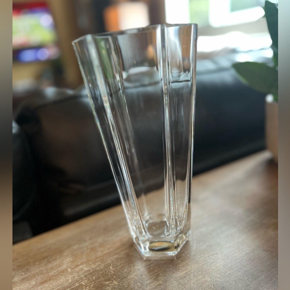 𝐑𝐚𝐫𝐞 𝐟𝐢𝐧𝐝! Tiffany & Co Frank Lloyd Wright Crystal Hex Vase 1986 - Picture 5 of 8